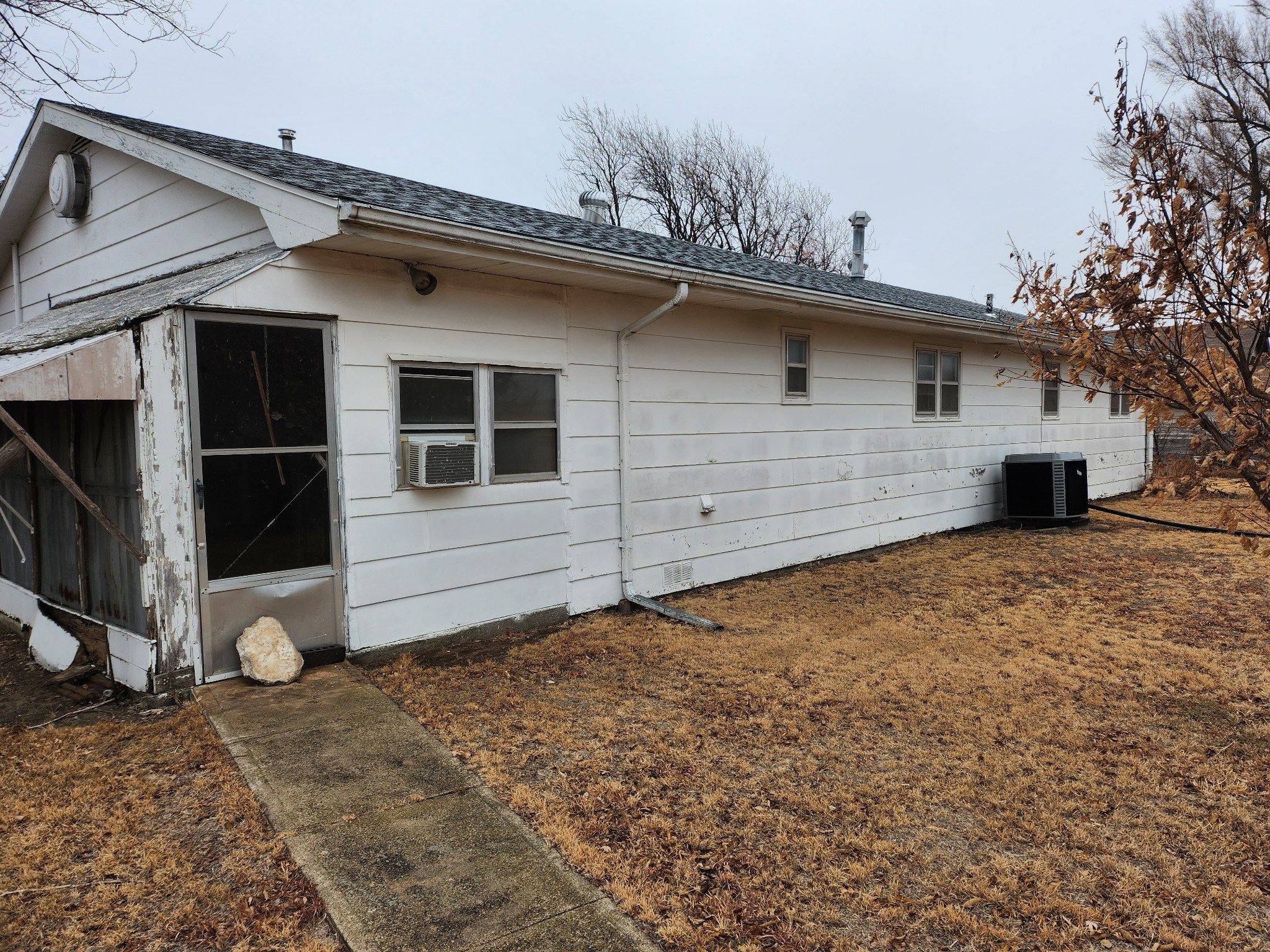 Item 4 in Private Treaty Residential Property Alexander, KS gallery