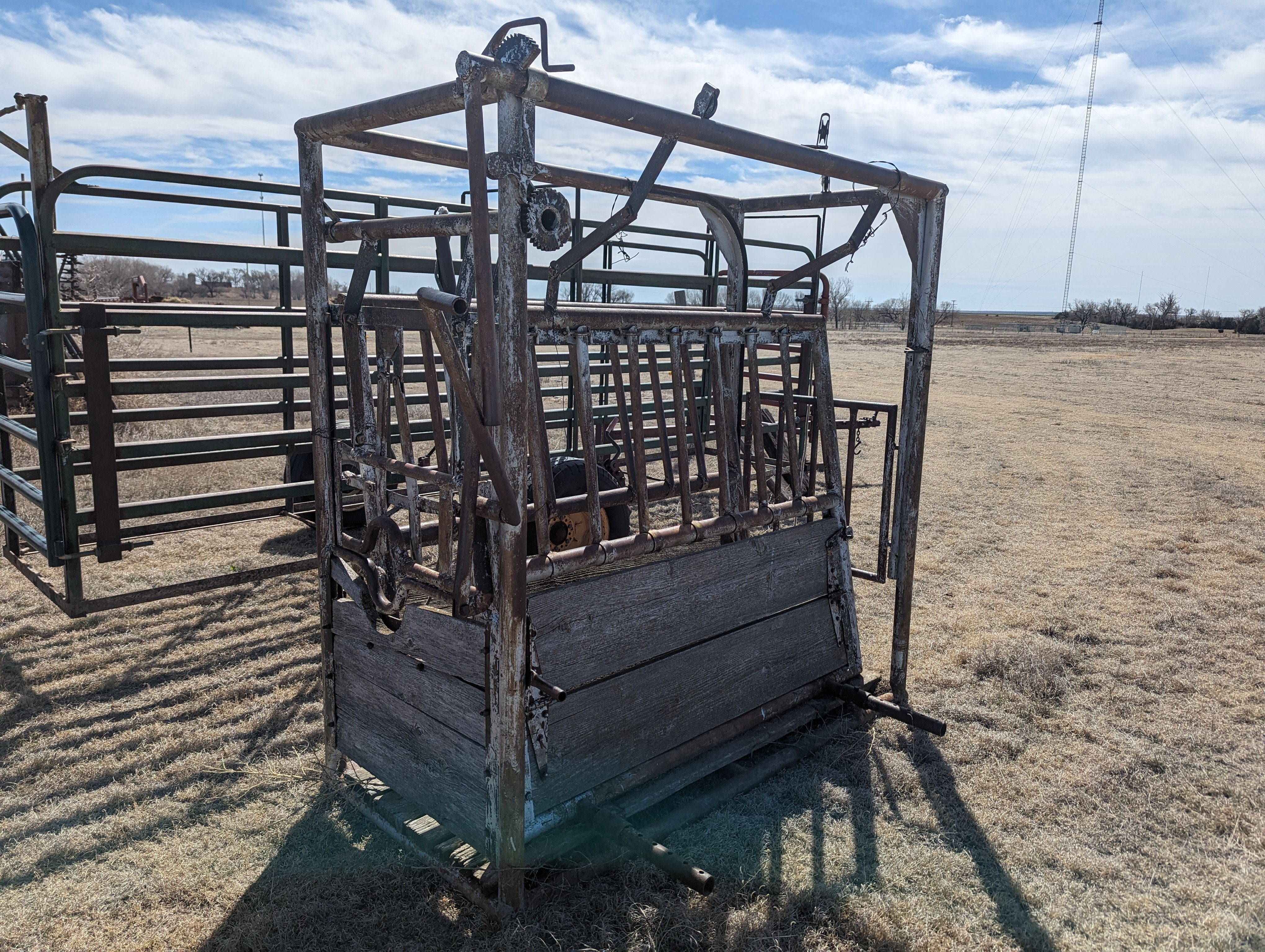 Item 15 in Farm Machinery Auction: Friday, May 31, 2024; 10:00 a.m. gallery
