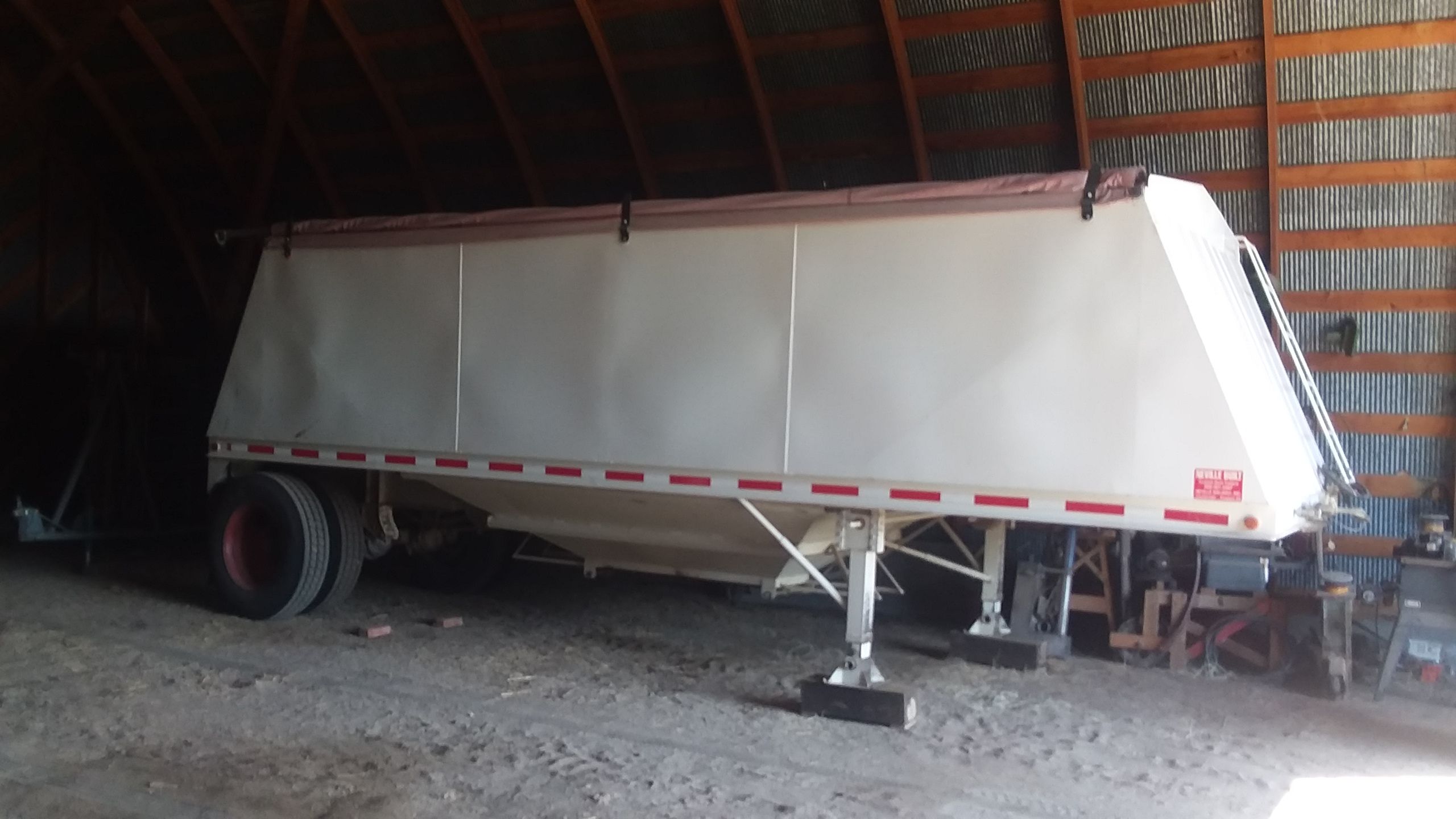 Item 2 in FARM MACHINERY AUCTION gallery