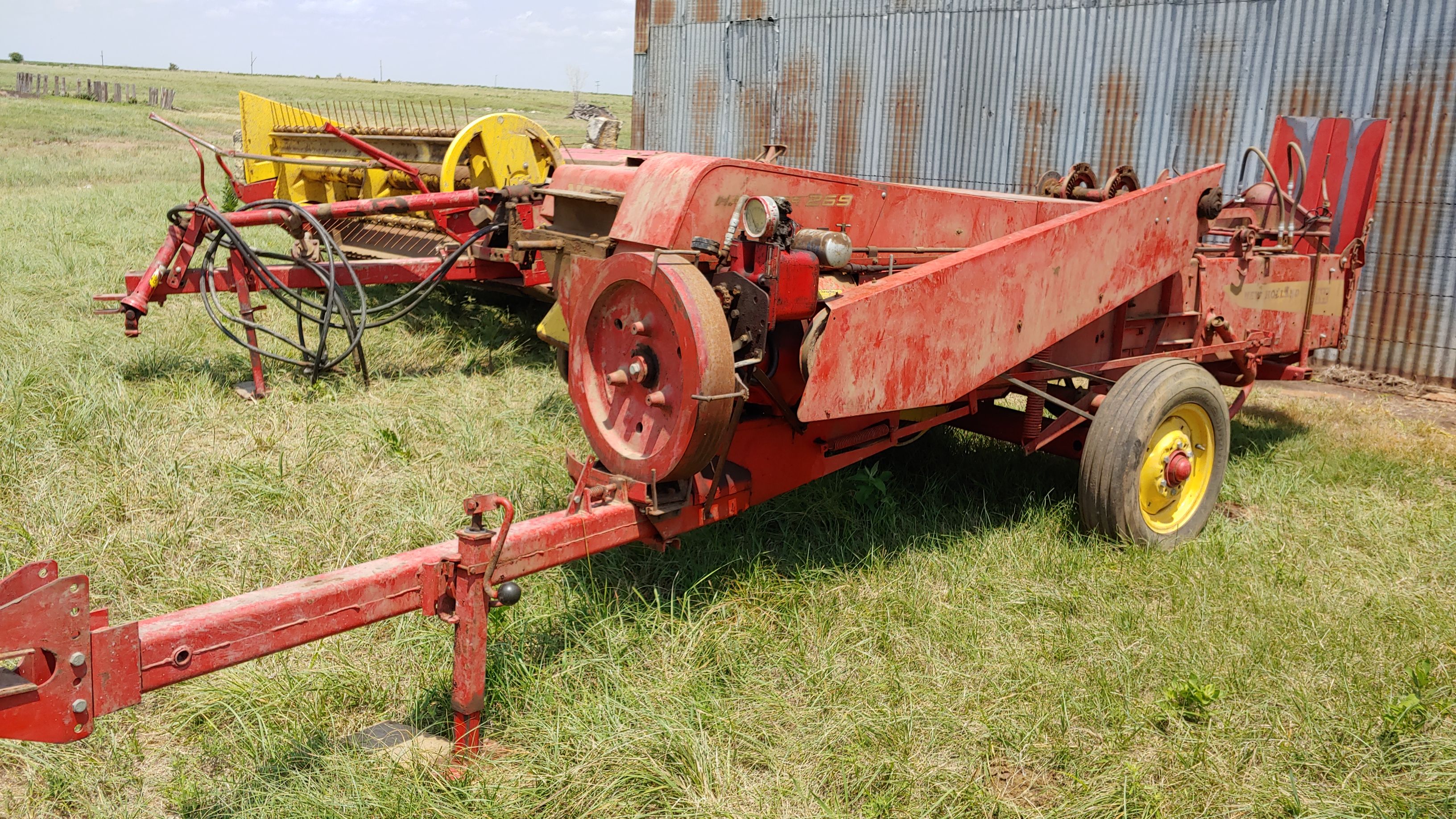 Item 10 in FARM MACHINERY AUCTION gallery