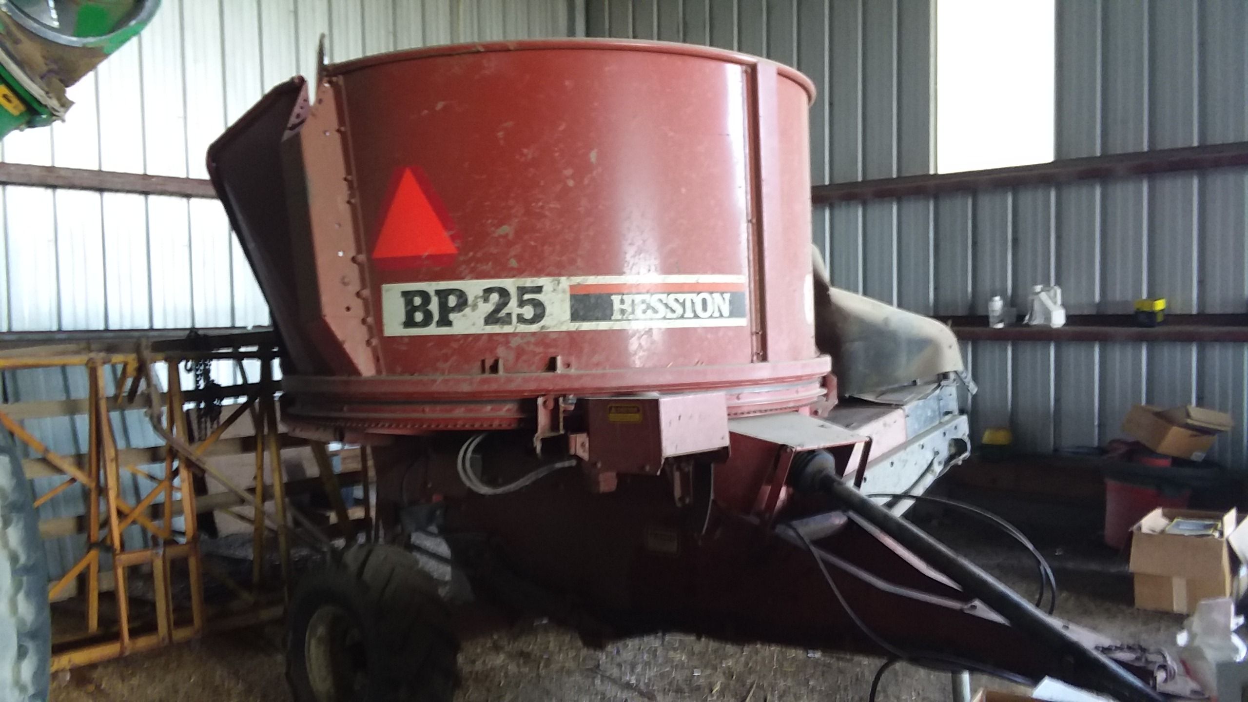 Item 3 in FARM MACHINERY AUCTION gallery