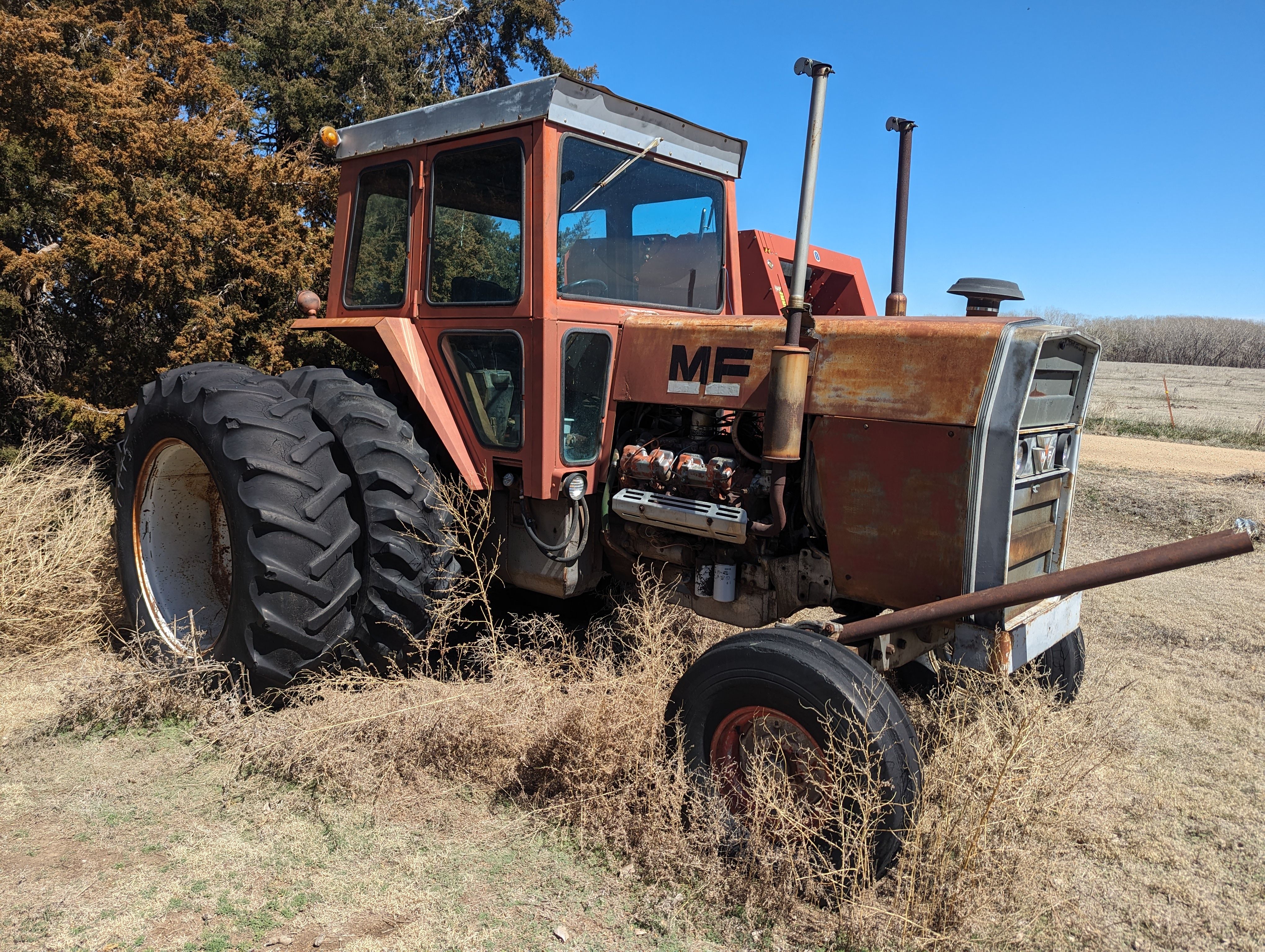 Item 4 in Farm Machinery Auction: Friday, May 31, 2024; 10:00 a.m. gallery