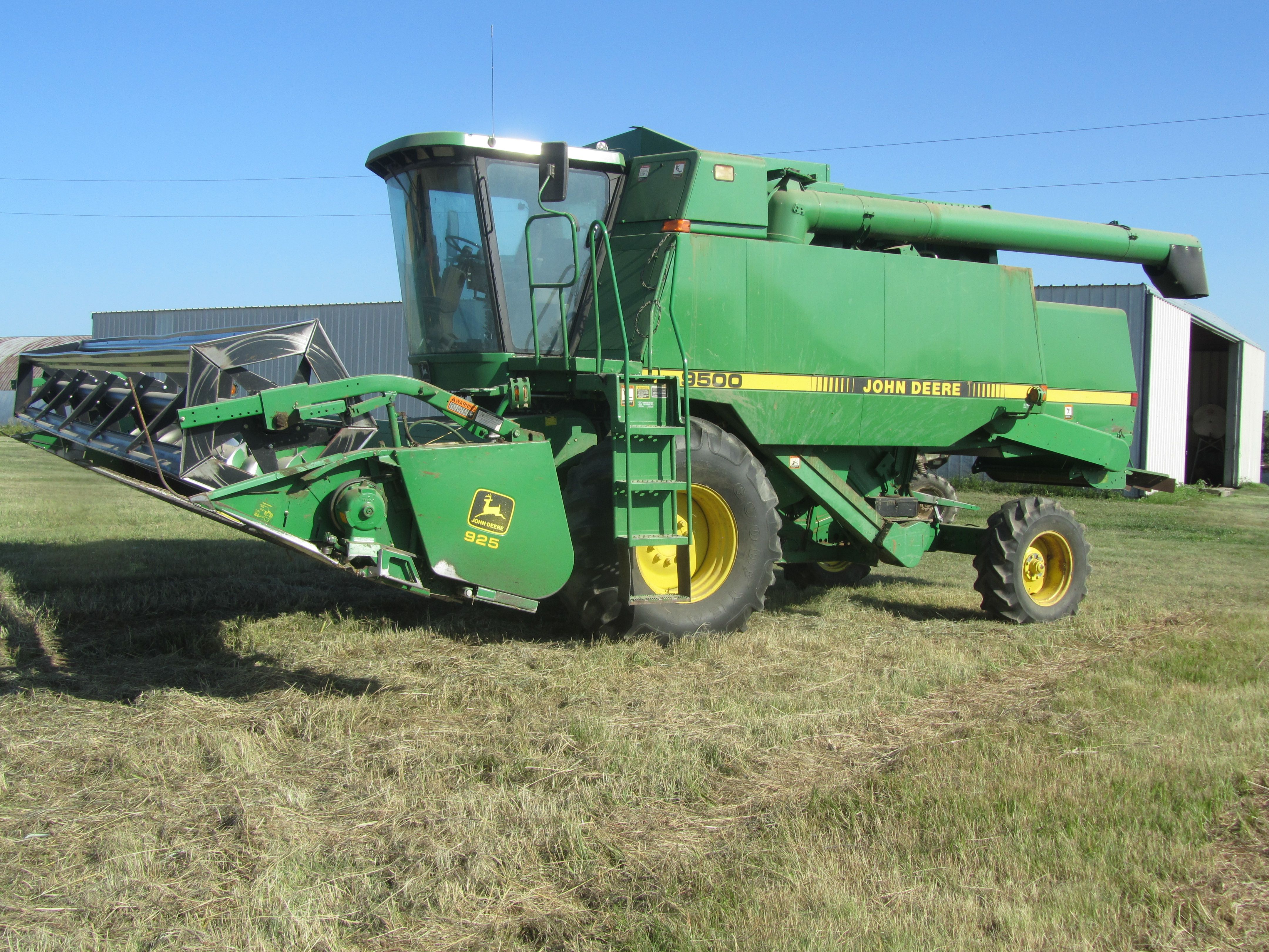 Item 7 in FARM MACHINERY AUCTION gallery